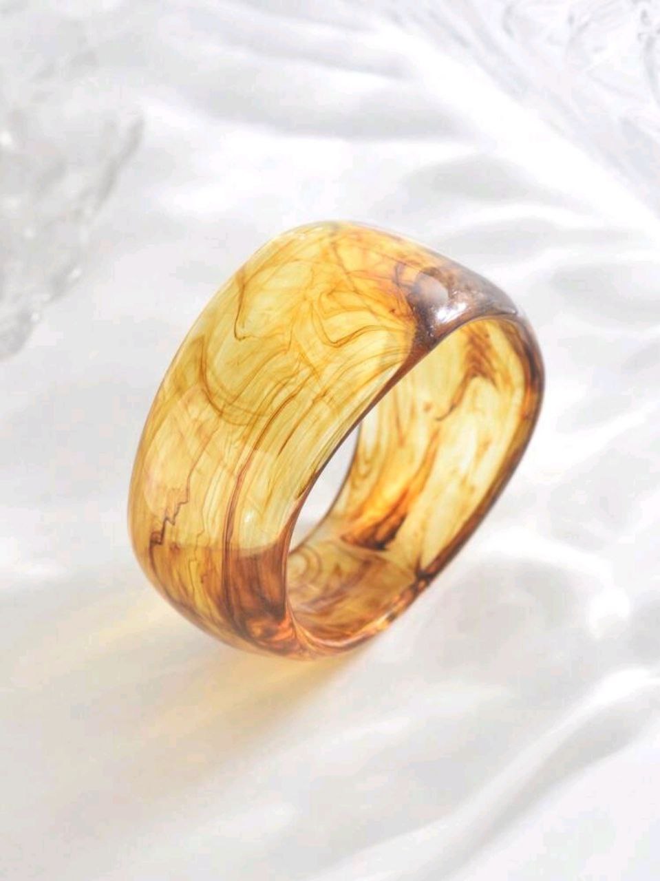 1pc Fashion Exaggerated Geometric Transparent Floral Resin Bangle Brown