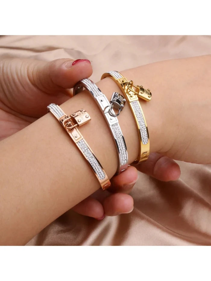 1pc Fashionable Luxurious Stainless Steel Silver Lock Bracelet