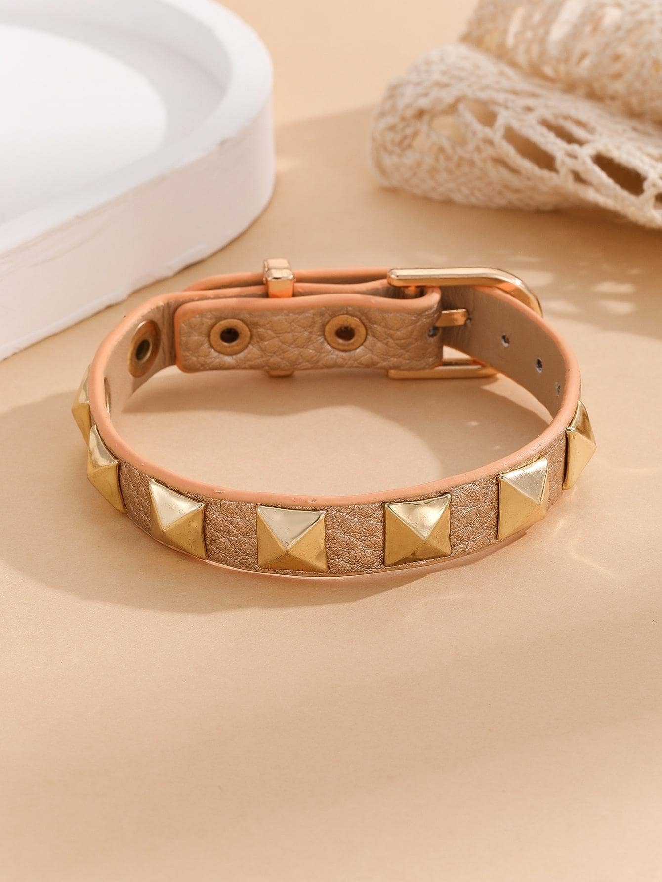 1pc Women's Rocker Pu Leather Triangle Rivet Motorcyle Bracelet