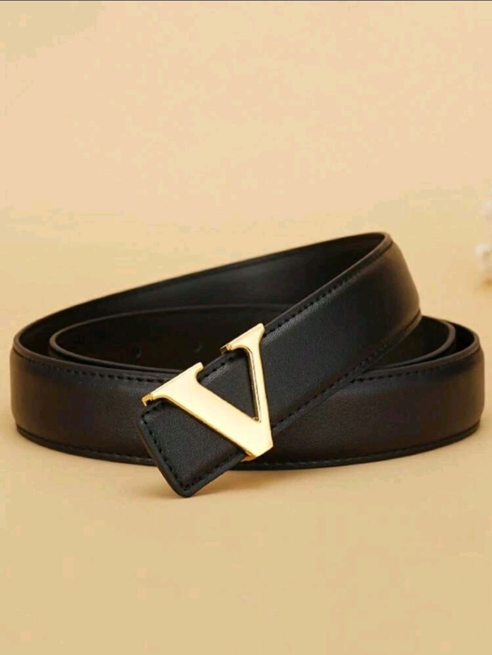 2pcs The Gold Buckle Of The Women's Belt Is In The Form Of The Letter "V" - Adjustable Black And Red Belts