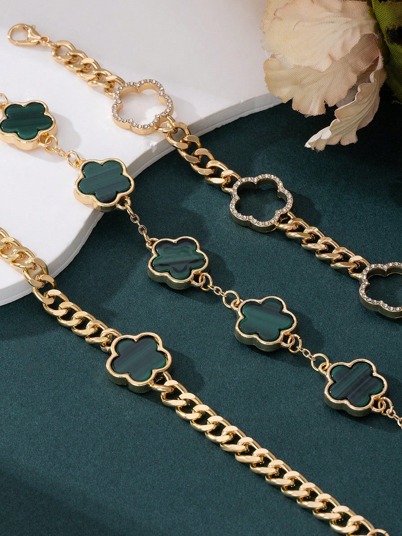 3pcs Set Women Rhinestone Embellished Thick Chain Green Clover Charm Bracelets