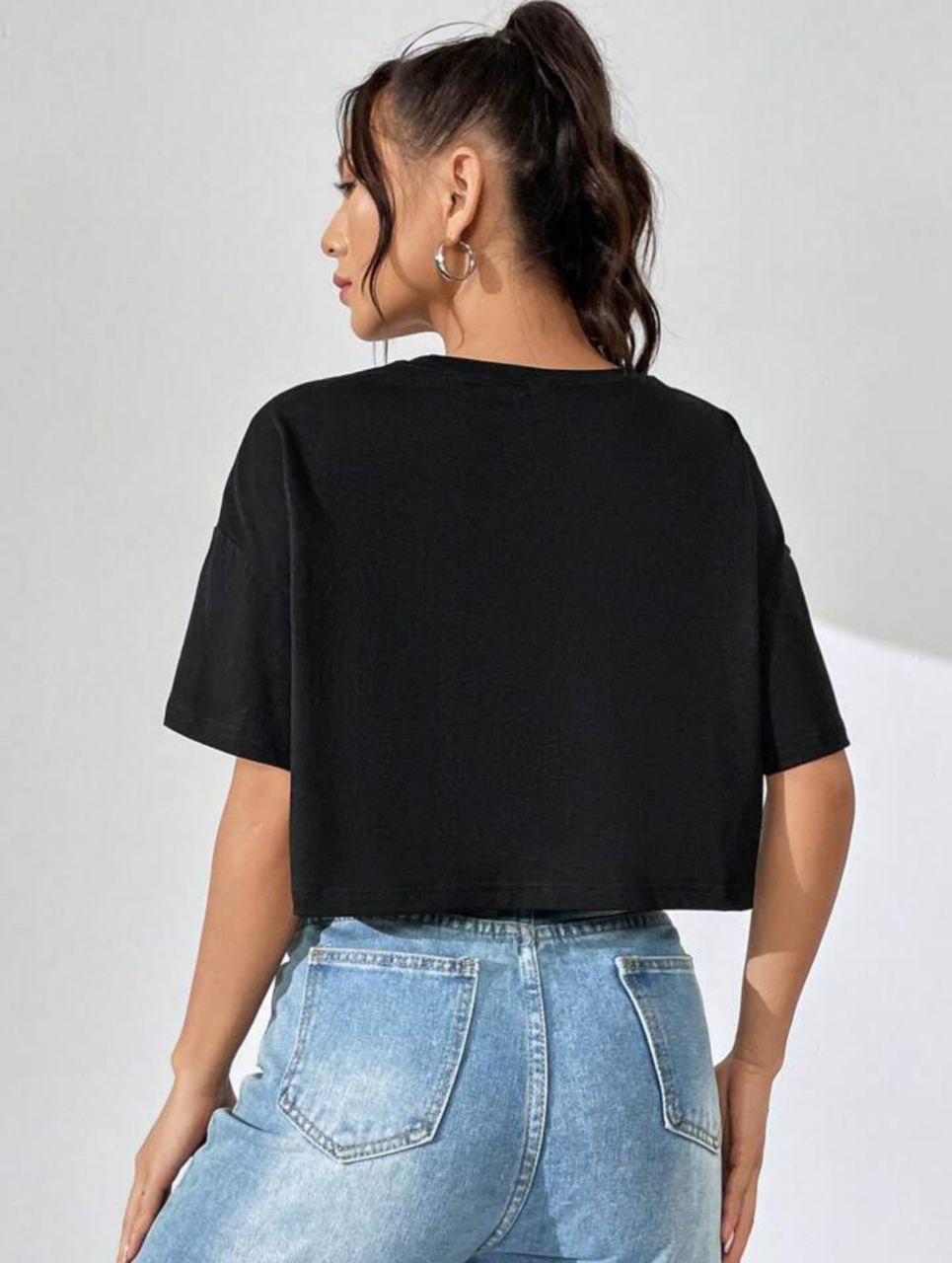 SHEIN EZwear Slogan Graphic Drop Shoulder Crop Tee