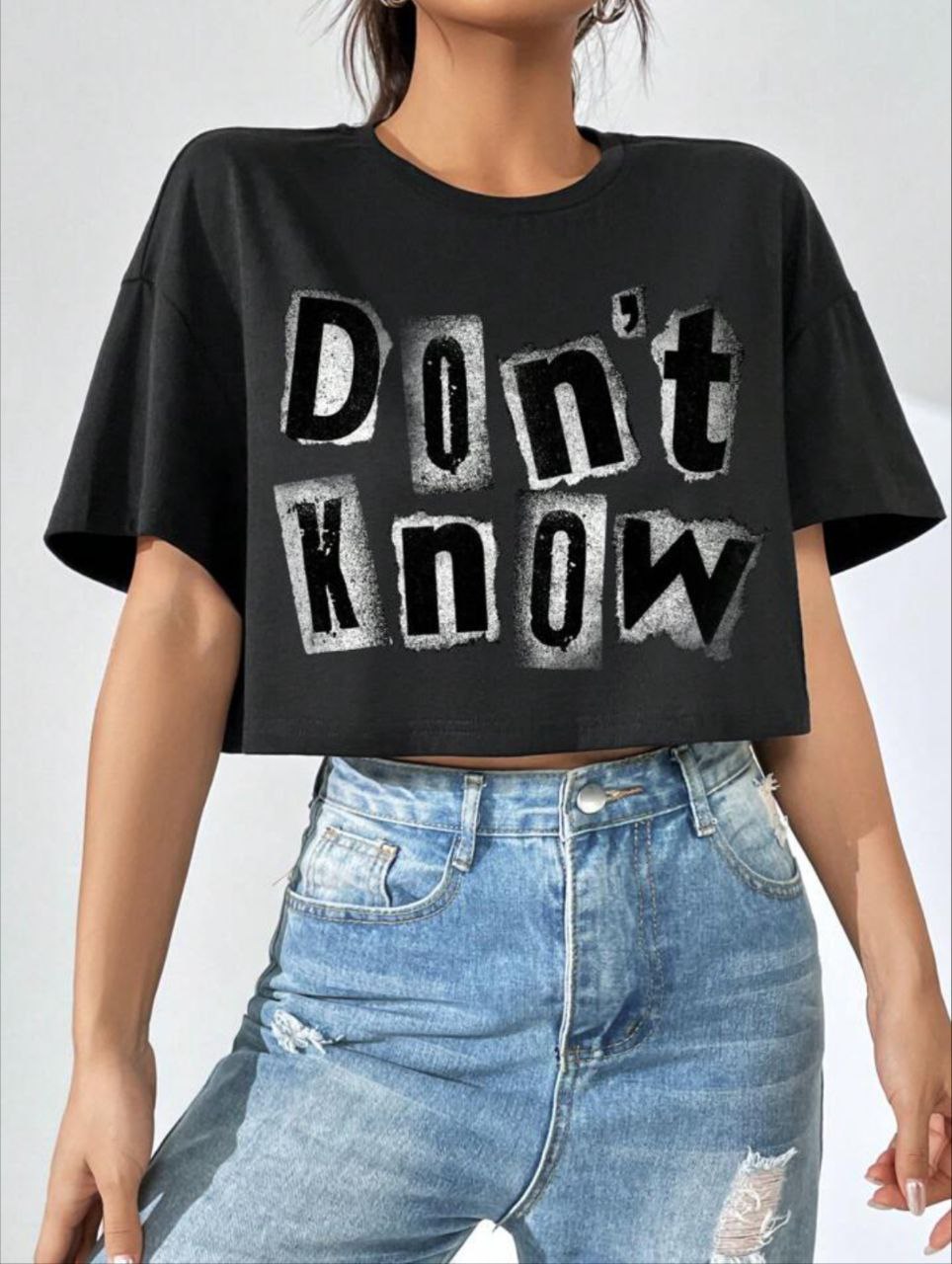 SHEIN EZwear Slogan Graphic Drop Shoulder Crop Tee