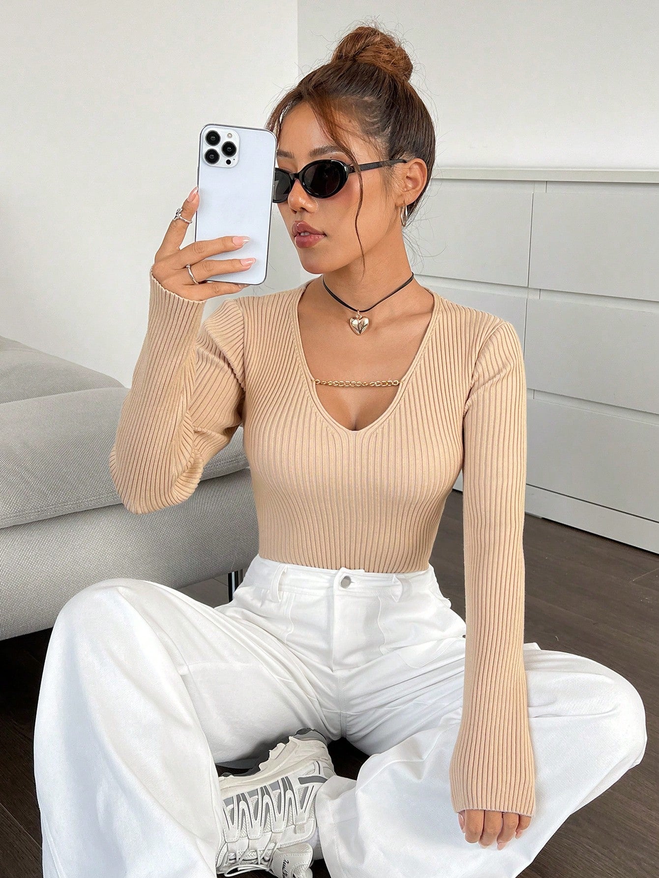 SHEIN EZwear Solid Chain Detail Ribbed Knit Sweater